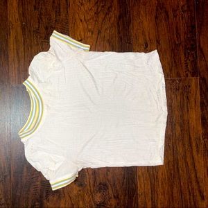 A small shirt. Good conditions.